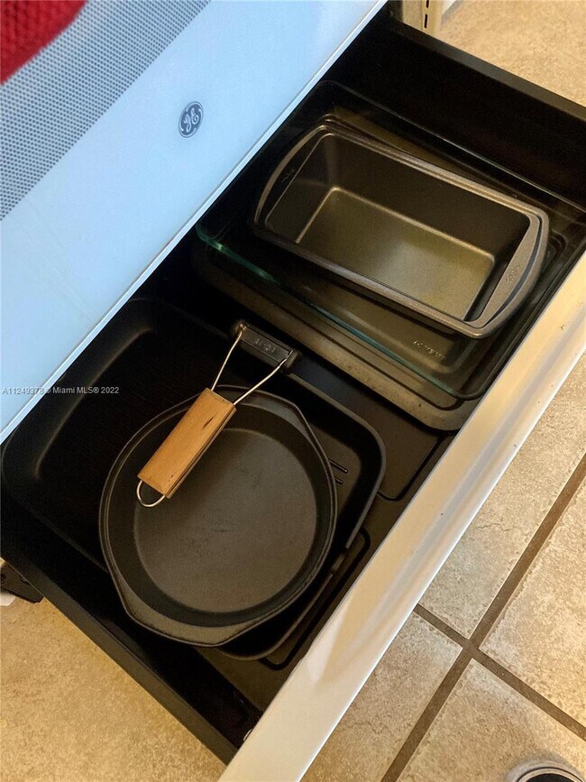 Building Photo - 2460 SW 18th Ave