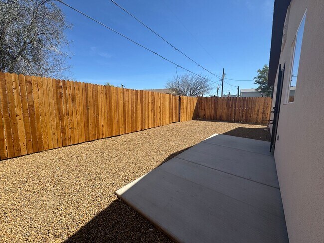 Building Photo - Brand New 2BR home with fenced yard