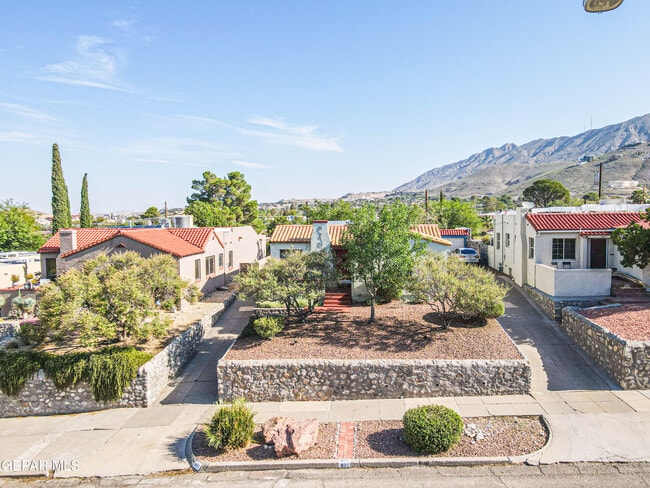 Building Photo - 801 McKelligon Dr