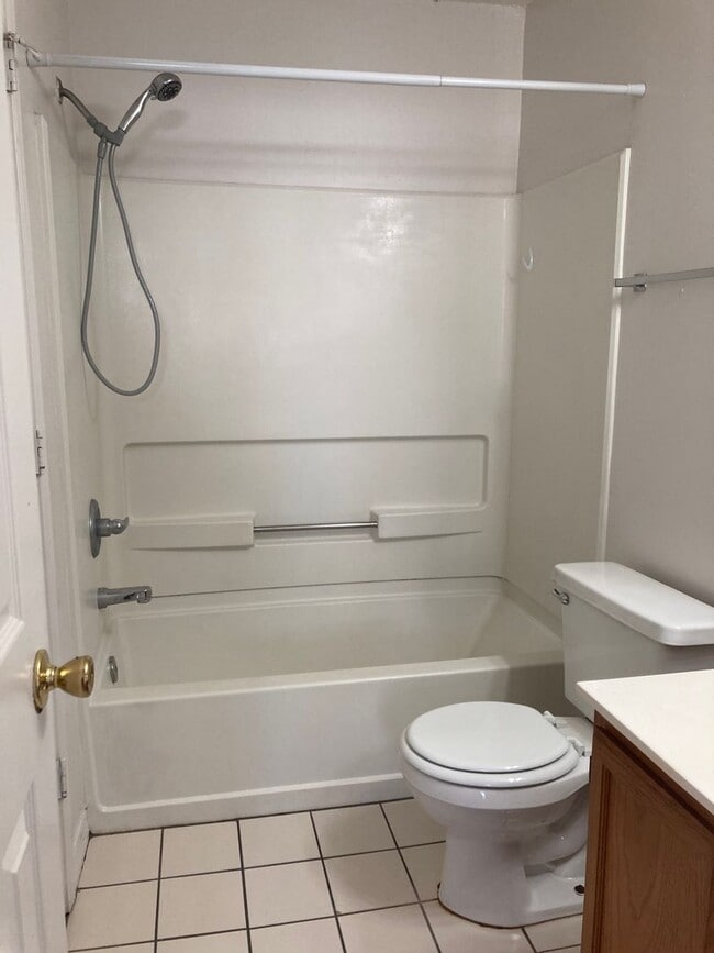 Building Photo - 561 Florosa Ct