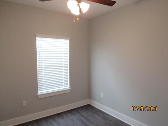 Building Photo - 267 N Sand Palm Rd