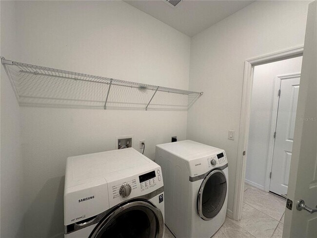 Building Photo - 6114 32nd St E