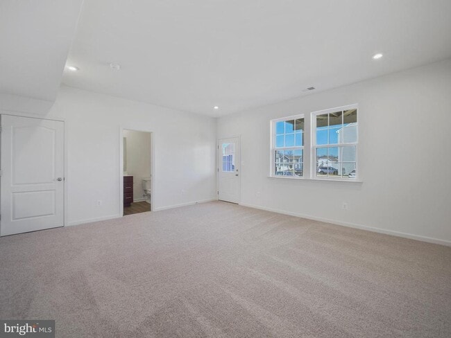 Building Photo - 96 Stafford Pl
