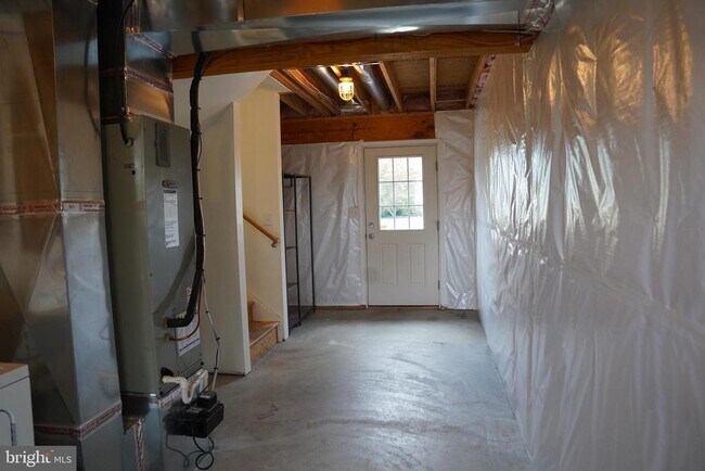 Building Photo - 153 Sinker Dr