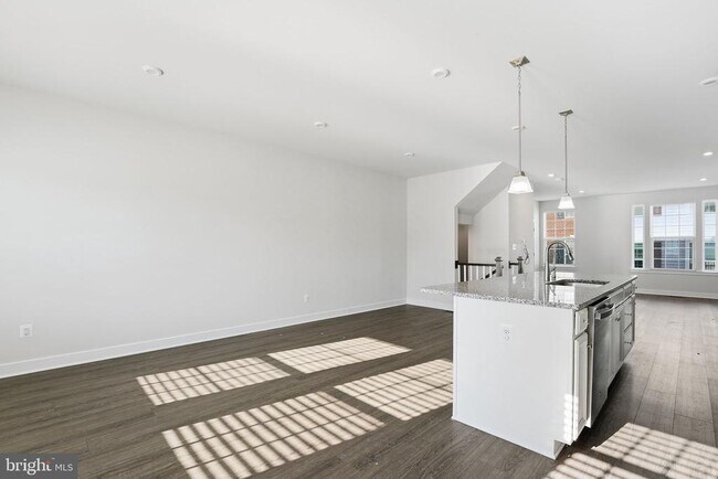 Building Photo - 42538 Tiber Falls Sq