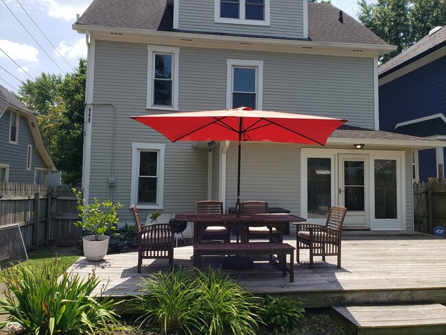 Building Photo - 1914 Commerce Ave