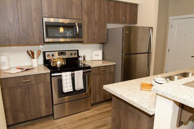 Building Photo - Beautiful 2 bedroom 2 bath/ move in today pay no rent till 1/1/26!