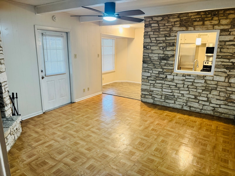 Building Photo - 4254 Desert View Dr