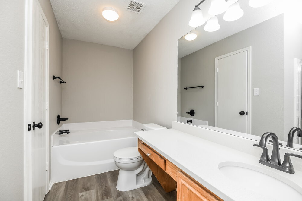 Building Photo - 7007 Rovato Dr