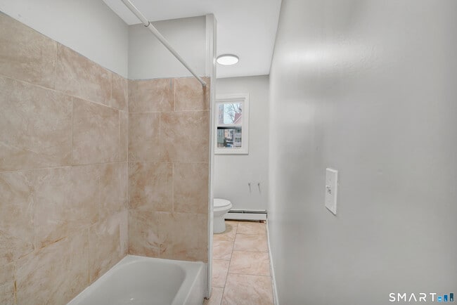 Building Photo - 124 Central Ave