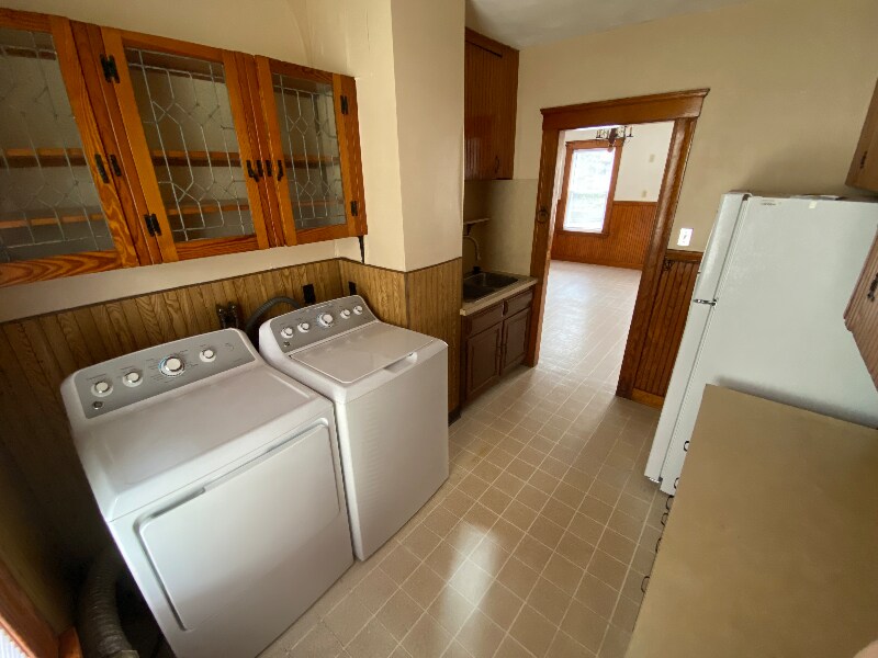 Building Photo - 49-51 Houghton St