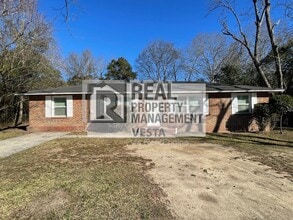 Building Photo - 2403 Groveland Cir N