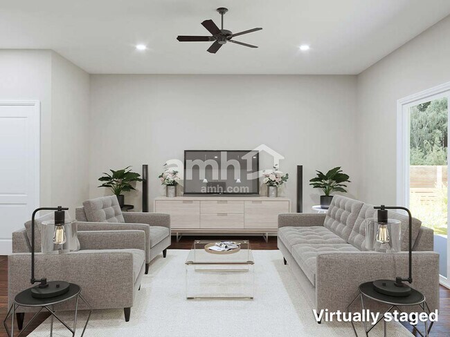 Building Photo - 909 Headland Wy