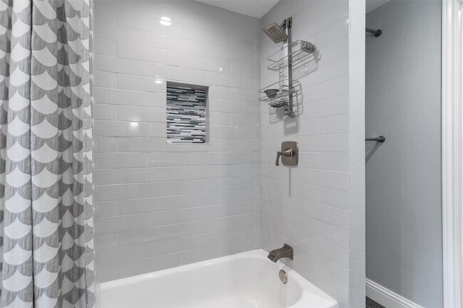 Building Photo - 13455 Mill Grove Ln
