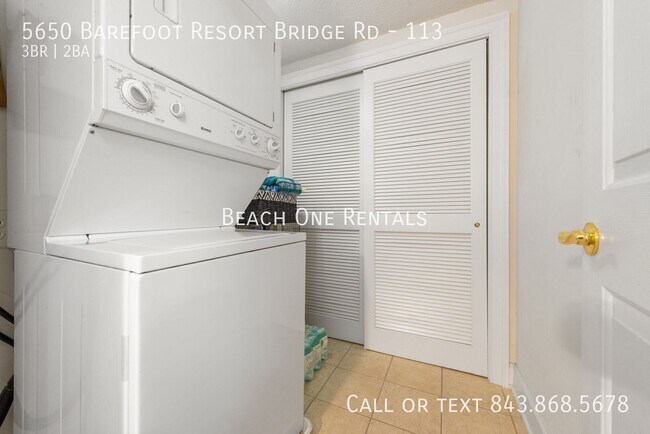 Building Photo - 5650 Barefoot Resort Bridge Rd