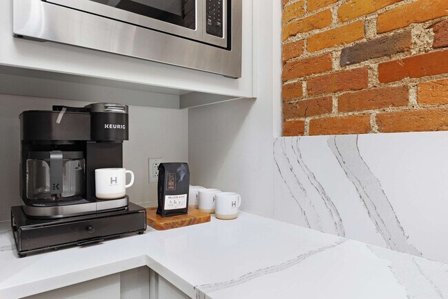 Building Photo - 126 2nd Ave N