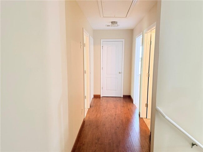 Building Photo - 2066 Peach Shoals Cir