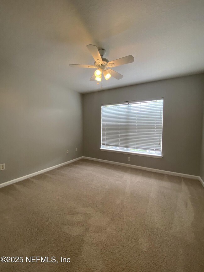 Building Photo - 4839 Parkhurst Pl