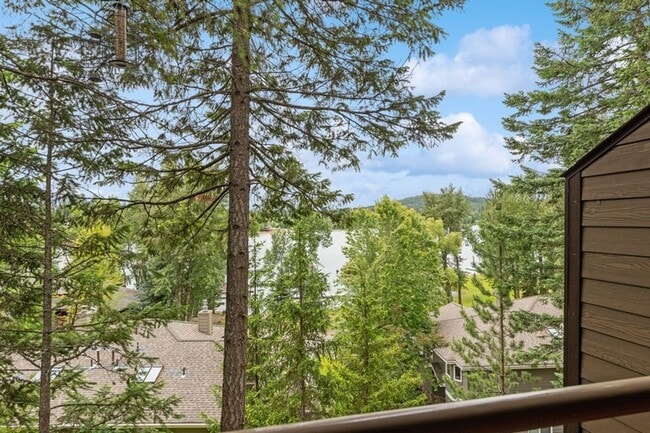 Building Photo - 1 Bedroom, 1 Bath Condo on Whitefish Lake