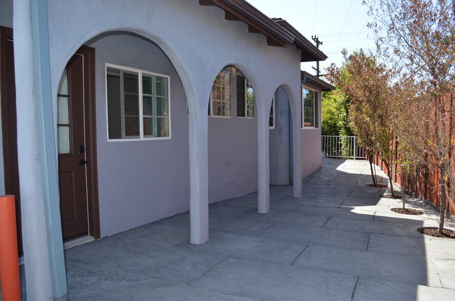 Primary Photo - 813 Pier Ave