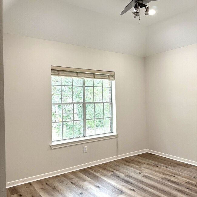 Building Photo - 2203 Blossom Creek Trail
