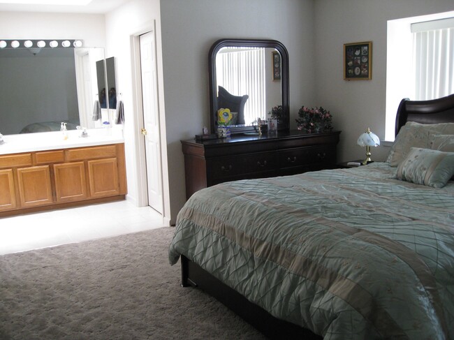 master bedroom - 1148 Chantel Way