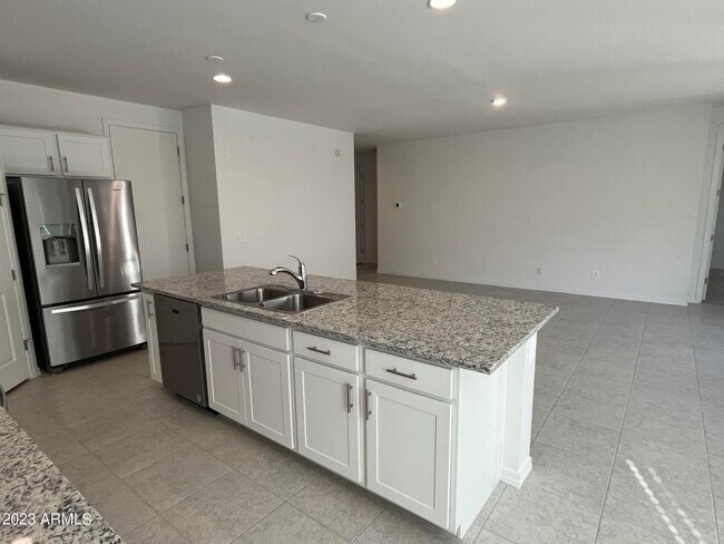 Building Photo - 9323 E Sector Dr
