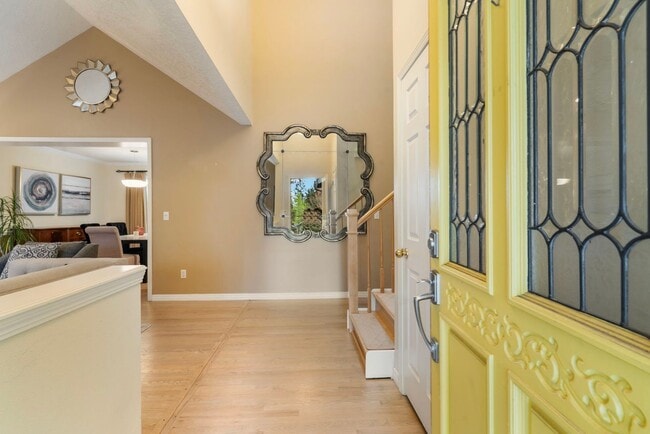 Building Photo - Private Retreat Backing to Trails in the Heart of Lake Oswego