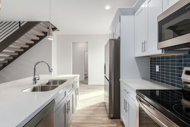 Building Photo - JC lifestyles