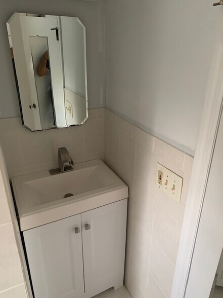 Building Photo - 99 Hancox Ave