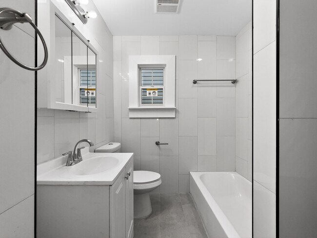 Building Photo - 12 E 49th St
