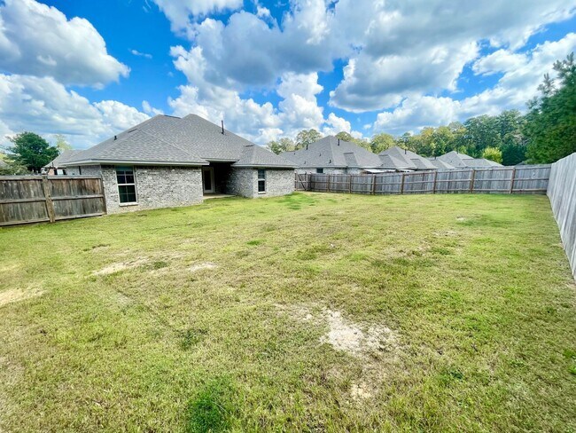 Building Photo - 4/2 for Rent in Brandon 042!!