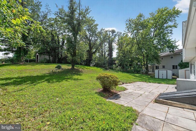 Building Photo - 7720 Loudon Dr