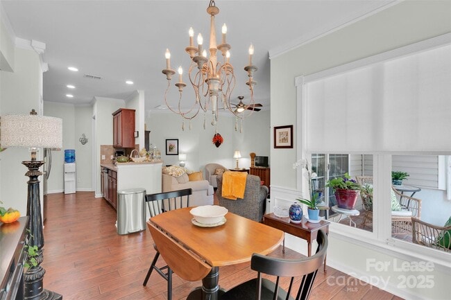 Building Photo - 28112 Song Sparrow Ln