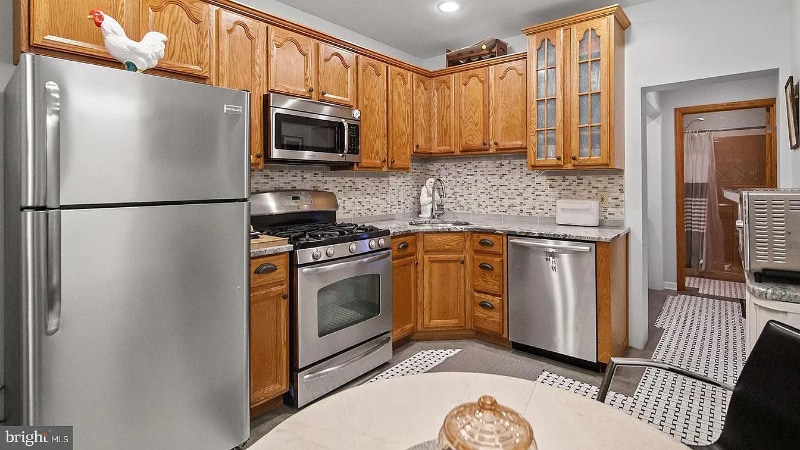 Building Photo - 3229 Aramingo Ave