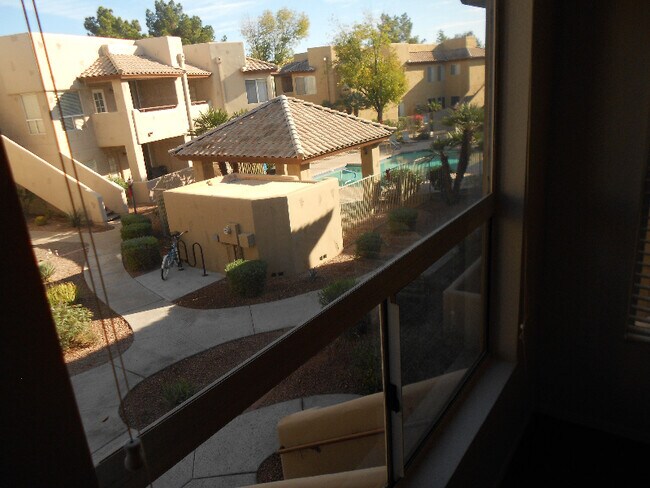 Building Photo - 1825 W Ray Rd