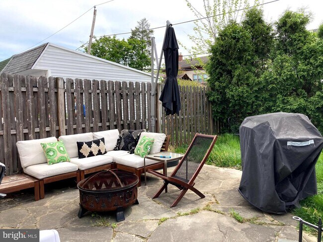 Building Photo - 219 Williams Rd