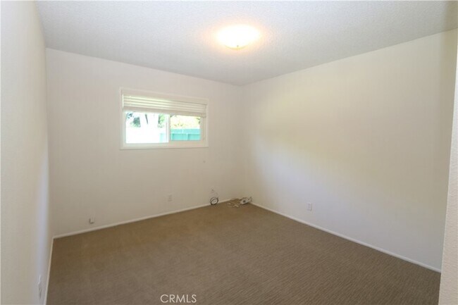 Building Photo - 16572 Patricia Ln