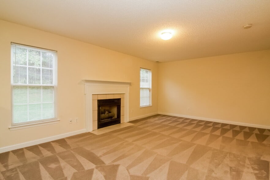 Building Photo - 1028 Jordans Pond Ln