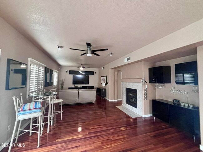 Building Photo - 3640 Tierra Calida Dr