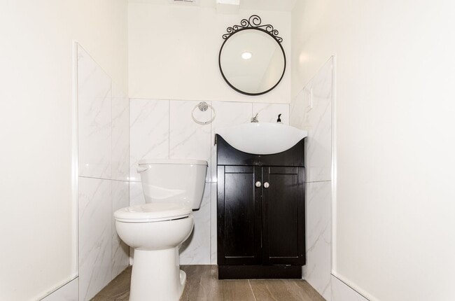 Building Photo - 227 Wyckoff Ave