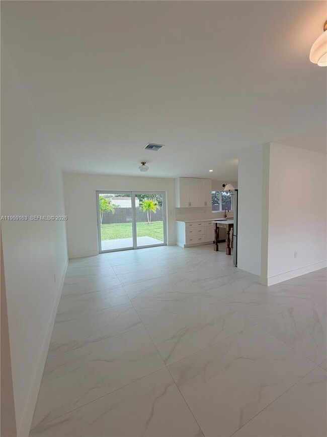 Building Photo - 19221 SW 92nd Rd