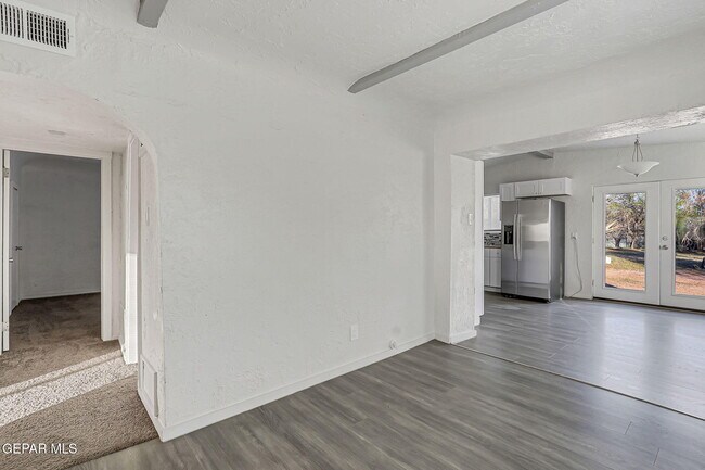 Building Photo - 580 Chula Vista St