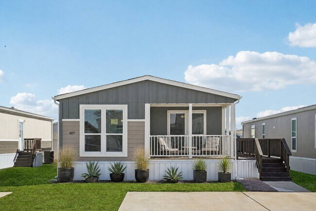 Building Photo - 1612 Swallowtail Dr