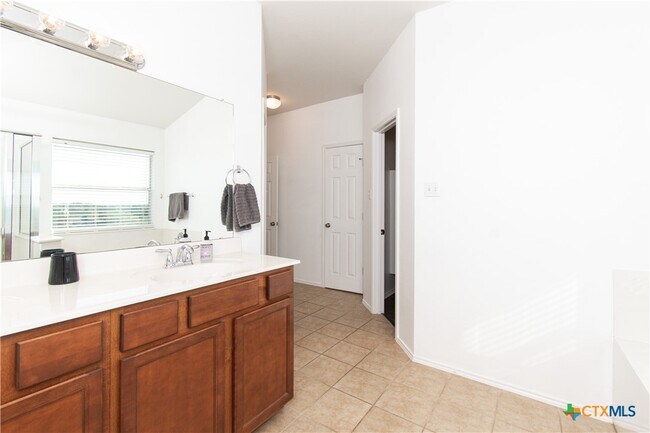 Building Photo - 2608 Moose Hide Dr