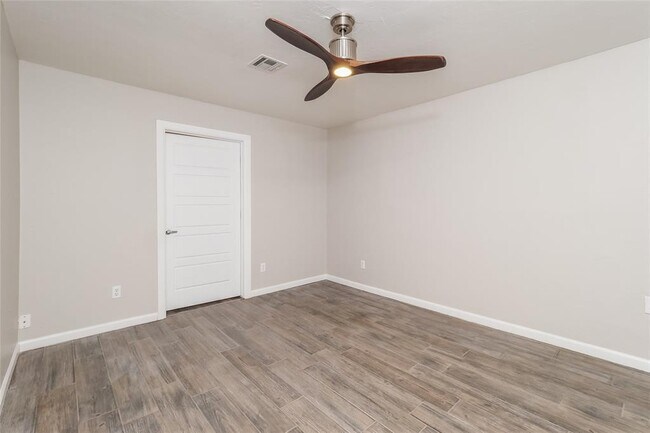 Building Photo - 5107 N Miller Pl