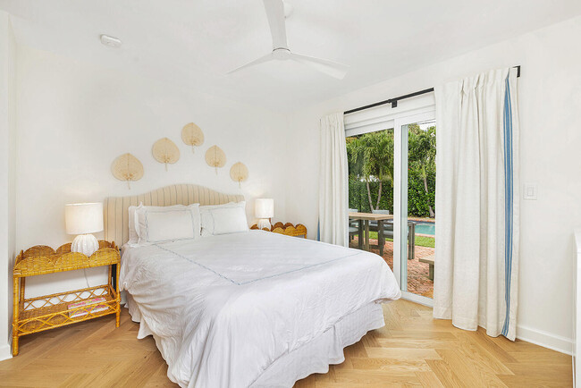 Building Photo - 319 Hunter St