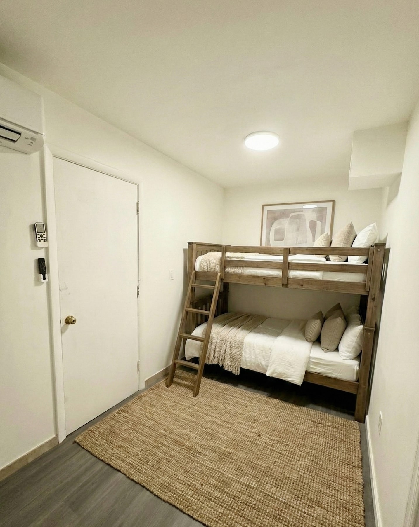 Building Photo - 6860 N Waterway Dr