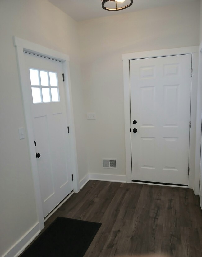 Building Photo - 2449 Waterford Pointe Dr