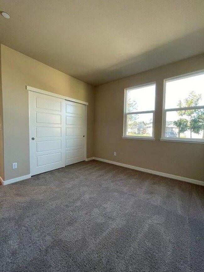 Building Photo - Great Galt 3 Bedroom